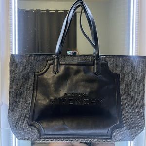 Givenchy Parfum Travel Tote